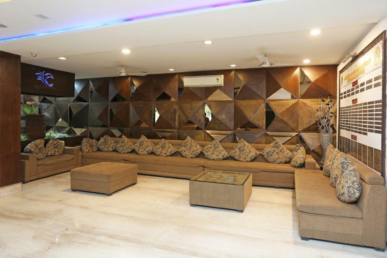 马图拉 Oyo 13564 Near Prem Mandir酒店 外观 照片